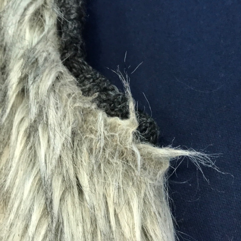 LOFT fleece lined faux fur/knit vest - Picture 5 of 11